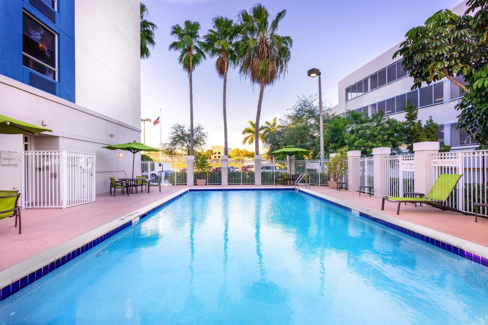 Springhill Suites By Marriott Miami Airport South Blue Lagoon Area Miami Springs Exterior photo