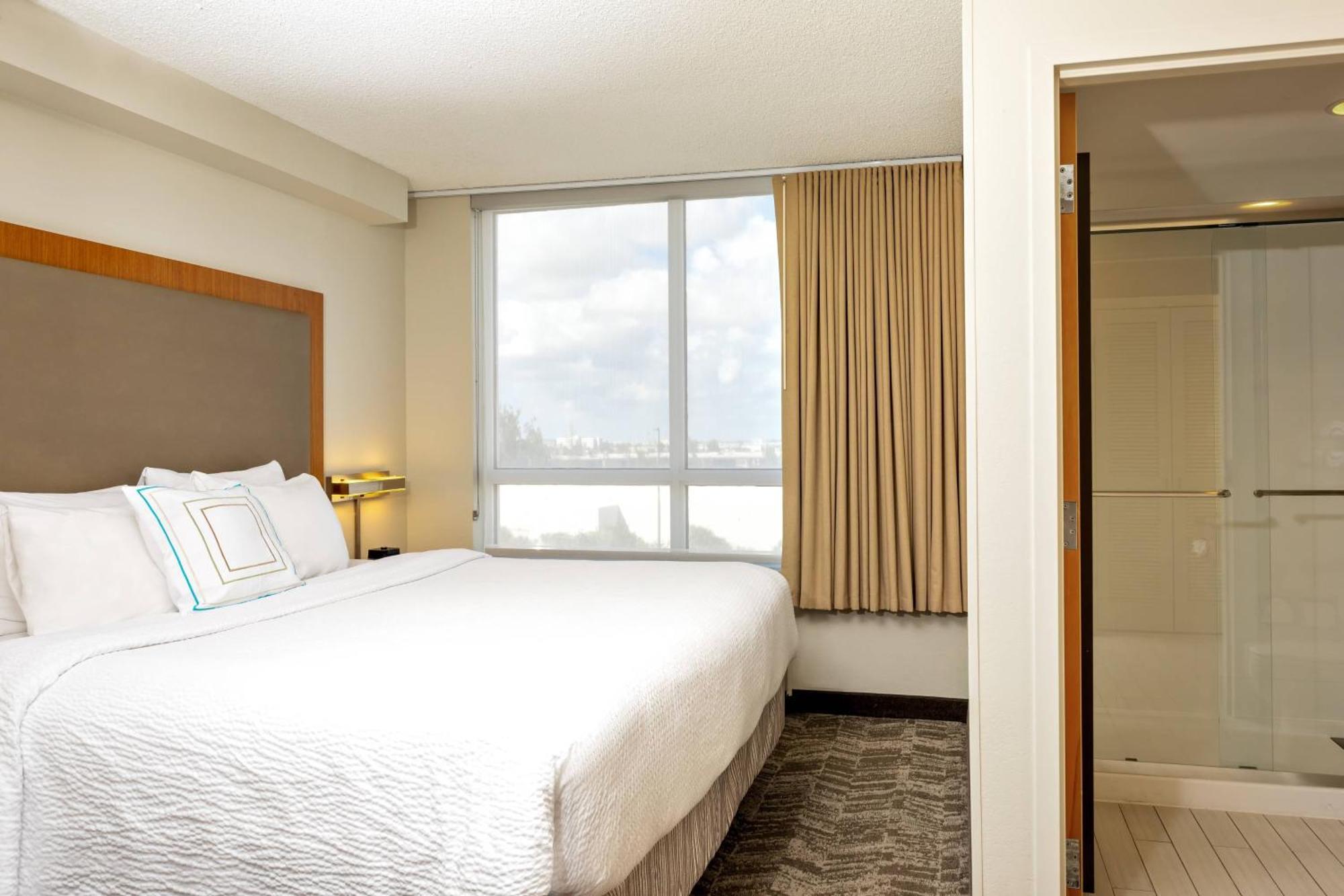 Springhill Suites By Marriott Miami Airport South Blue Lagoon Area Miami Springs Exterior photo
