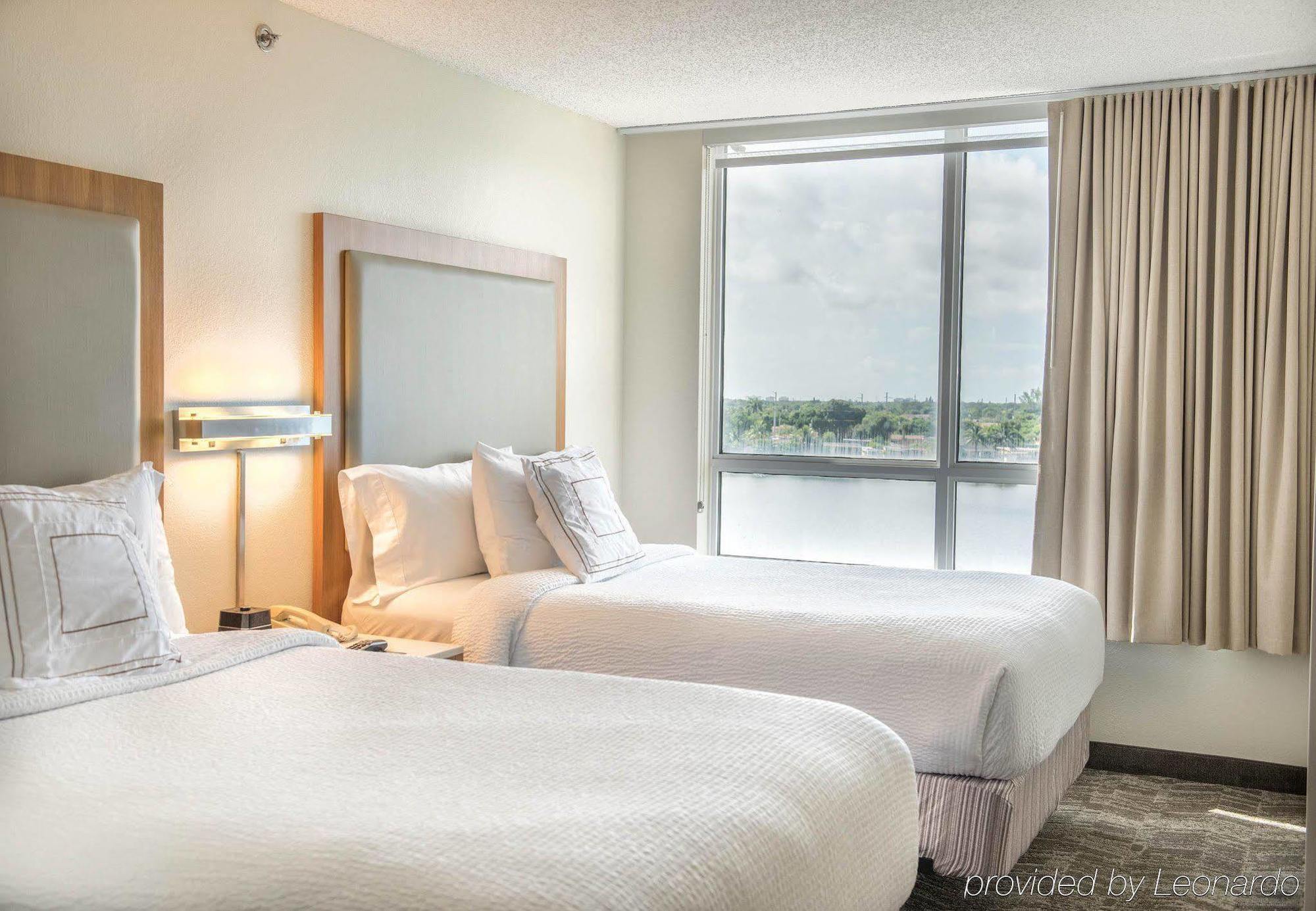 Springhill Suites By Marriott Miami Airport South Blue Lagoon Area Miami Springs Exterior photo